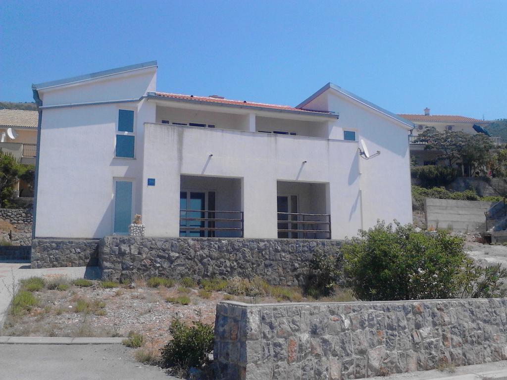 Apartments Radica Senj  Bilik gambar