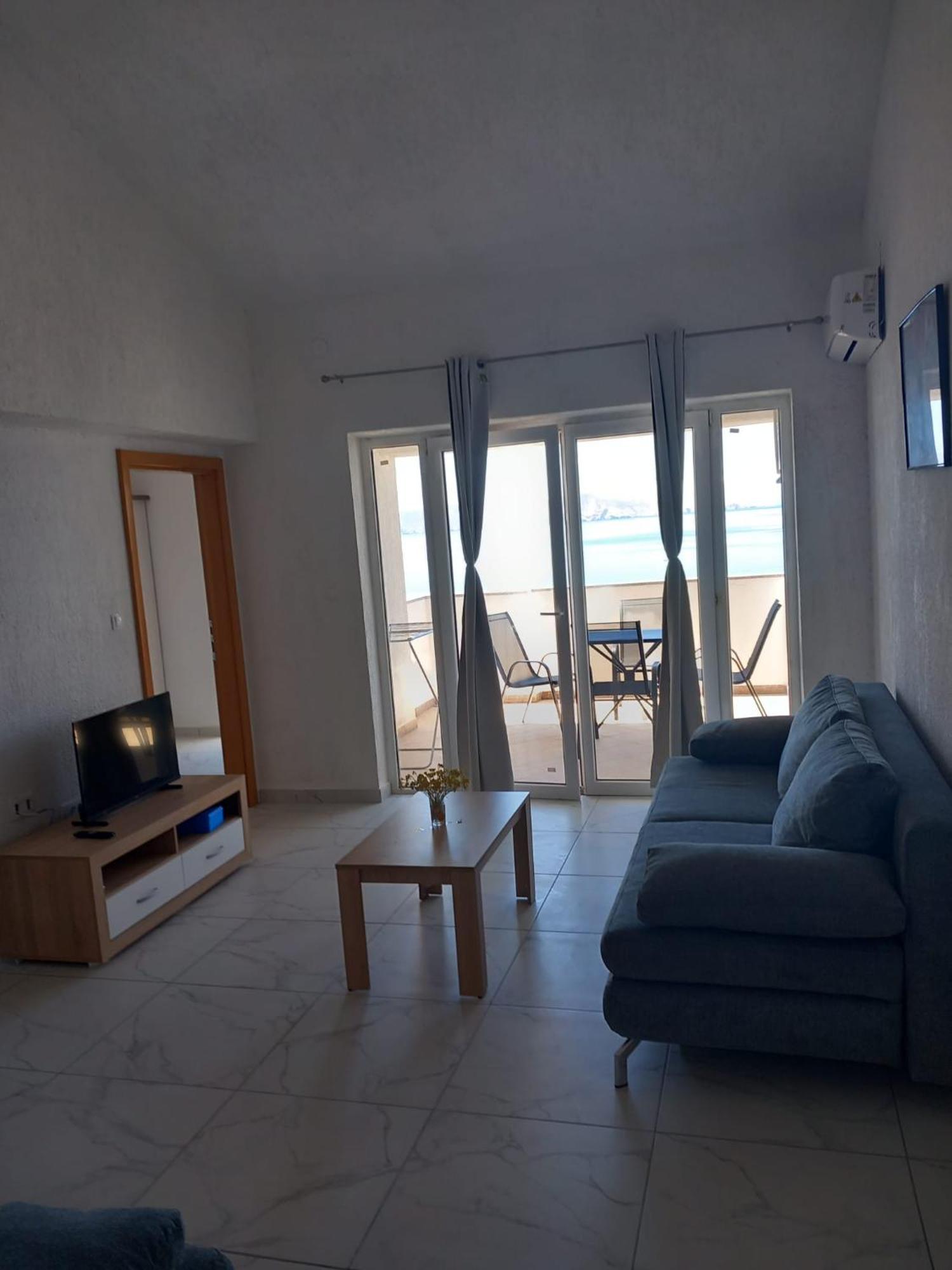 Apartments Radica Senj  Luaran gambar