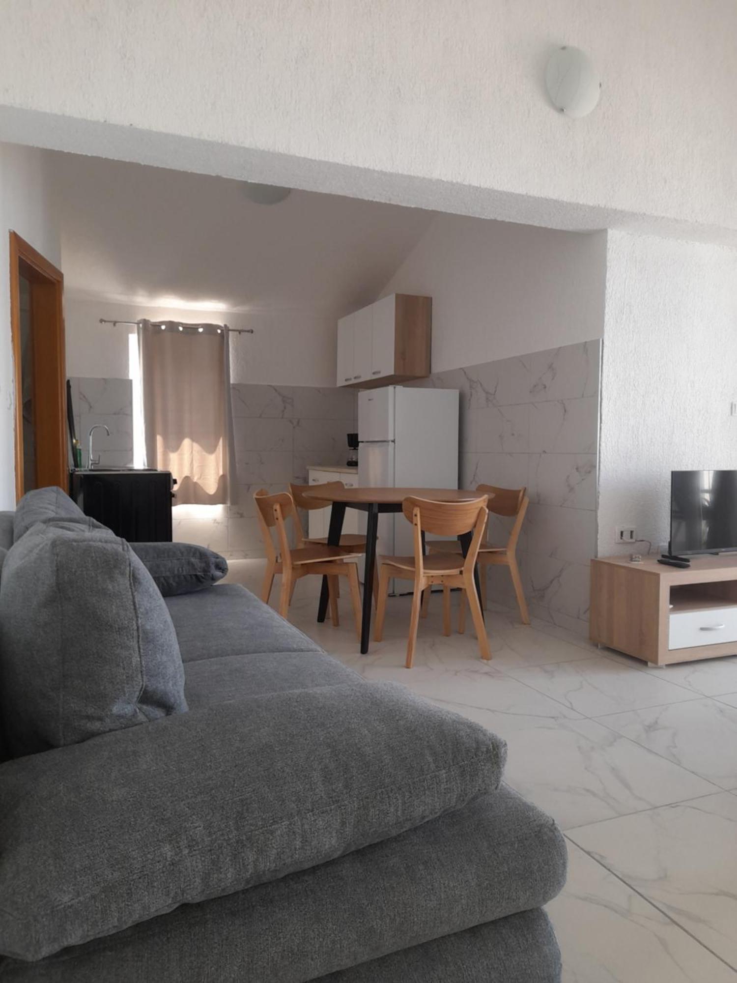 Apartments Radica Senj  Luaran gambar